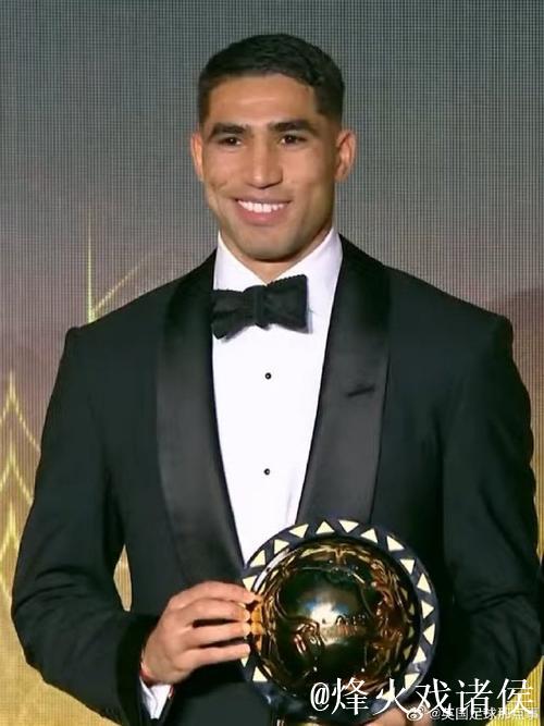 官方：阿什拉夫当选2025年度非洲足球先生