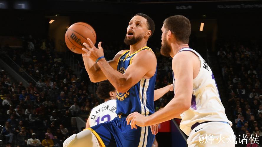 库里31分马尔卡宁空砍35+6 勇士逆转爵士 库里31分马尔卡宁空砍35+6 勇士逆转爵士